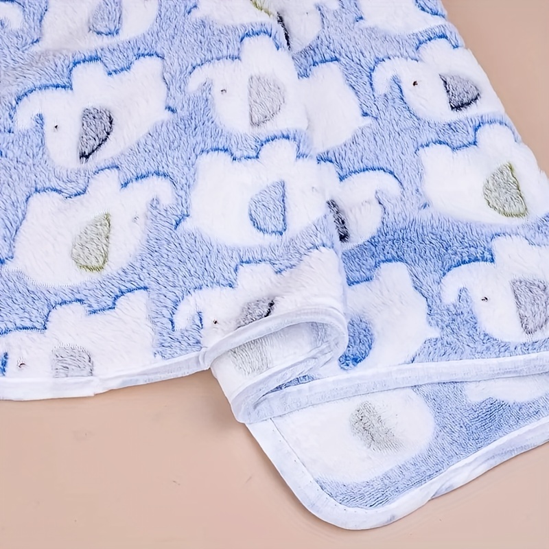 Soft and Cozy Cartoon Elephant – Christmas Throw Blanket recenzja i cena